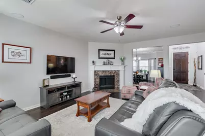 15121 Seventeen Lakes Boulevard, Fort Worth, TX 76262 - Photo 10