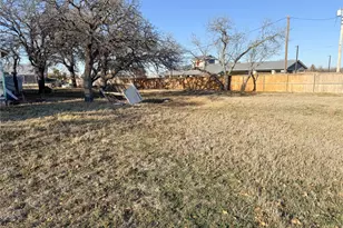 2007 Avenue E, Cisco, TX 76437 - Photo 24