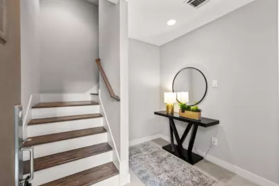 2290 N Fitzhugh Avenue #40, Dallas, TX 75204 - Photo 4