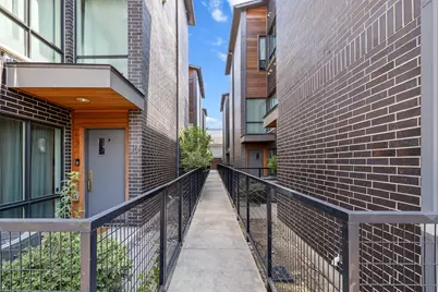 2290 N Fitzhugh Avenue #40, Dallas, TX 75204 - Photo 1