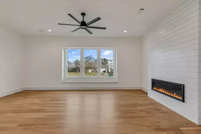 205 W 7th Street, Justin, TX 76247 - Photo 6