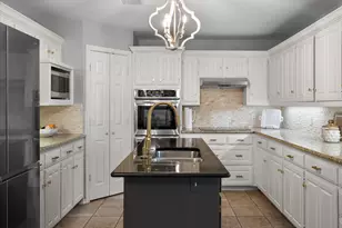 3220 David Dr, Hurst, TX 76054 - Photo 4