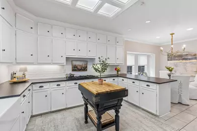 9631 Hilldale Drive, Dallas, TX 75231 - Photo 12