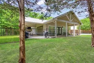 10 Holland St, Pottsboro, TX 75076 - Photo 4