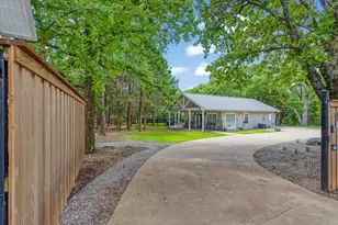 10 Holland St, Pottsboro, TX 75076 - Photo 1