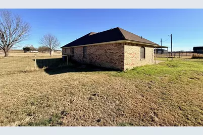 300 Ridge Road, Decatur, TX 76234 - Photo 4