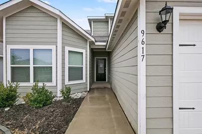 9617 Sierra Grande Drive, Fort Worth, TX 76140 - Photo 4