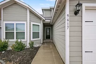 9617 Sierra Grande Dr, Fort Worth, TX 76140 - Photo 4