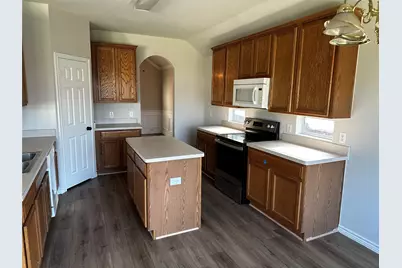 2512 Clubhouse Drive, Denton, TX 76210 - Photo 6