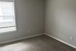 2512 Clubhouse Dr, Denton, TX 76210 - Photo 12