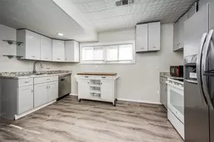 701 Lakey St, Denton, TX 76205 - Photo 10