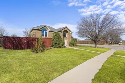 2044 Hillshire Drive, Lewisville, TX 75067 - Photo 4