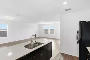 461 Blue Crow Ln, Fort Worth, TX 76052 - Photo 12