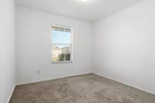 461 Blue Crow Ln, Fort Worth, TX 76052 - Photo 4