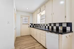 921 E Barbara St, Tyler, TX 75701 - Photo 14