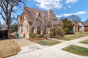 1712 Frederick St, Fort Worth, TX 76107 - Photo 2