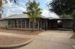 2807 Brittany Dr, Euless, TX 76039 - Photo 1