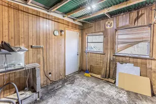 610 N Joyce St, Lacy Lakeview, TX 76705 - Photo 22