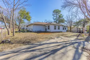 610 N Joyce St, Lacy Lakeview, TX 76705 - Photo 24