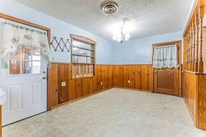 610 N Joyce Street, Lacy Lakeview, TX 76705 - Photo 2