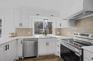 5956 Hilltop Dr, Watauga, TX 76148 - Photo 14