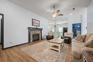 905 Evandale Rd, Burleson, TX 76028 - Photo 10
