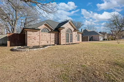 905 Evandale Road, Burleson, TX 76028 - Photo 2