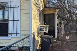 5122 Fitzhugh Ave, Fort Worth, TX 76105 - Photo 4