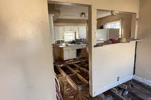 5122 Fitzhugh Ave, Fort Worth, TX 76105 - Photo 10