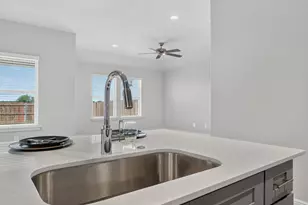 10632 Zircon Ln, Fort Worth, TX 76036 - Photo 6