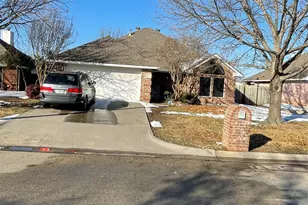 2620 John Dr, Denton, TX 76207 - Photo 2