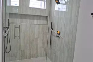 710 S Glasgow Dr, Dallas, TX 75223 - Photo 12