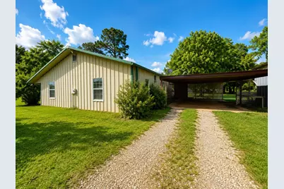 140 Pecan Street, Blossom, TX 75416 - Photo 2