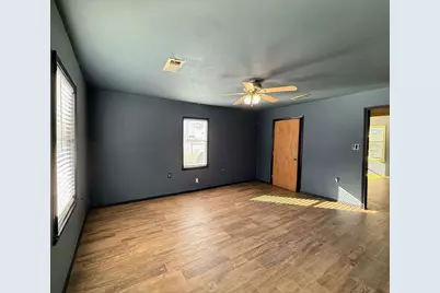 140 Pecan Street, Blossom, TX 75416 - Photo 10