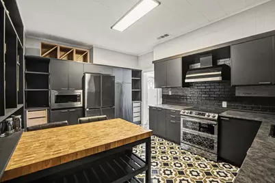 605 W Crockett Street, Ennis, TX 75119 - Photo 14