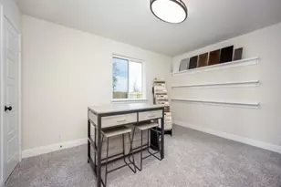 204 Walnut St, Whitesboro, TX 76273 - Photo 18