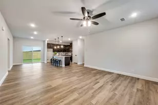 204 Walnut St, Whitesboro, TX 76273 - Photo 8