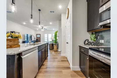 204 Walnut Street, Whitesboro, TX 76273 - Photo 14