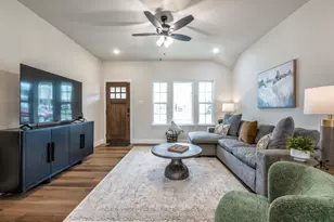 204 Walnut St, Whitesboro, TX 76273 - Photo 4