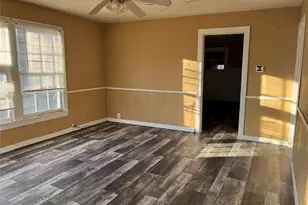 935 E Washington St, Paris, TX 75460 - Photo 2