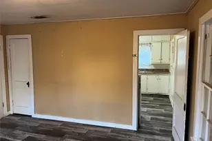 935 E Washington St, Paris, TX 75460 - Photo 6