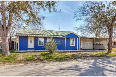 303 S Russell Street, Alvarado, TX 76009 - Photo 2