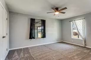 303 S Russell St, Alvarado, TX 76009 - Photo 12