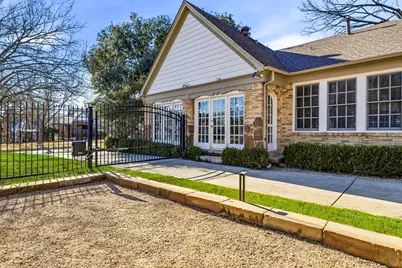 904 Clermont Avenue, Dallas, TX 75223 - Photo 36