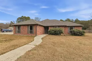 307 Bob White, Pittsburg, TX 75686 - Photo 1