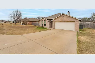 3005 Stroll Drive, Granbury, TX 76049 - Photo 2