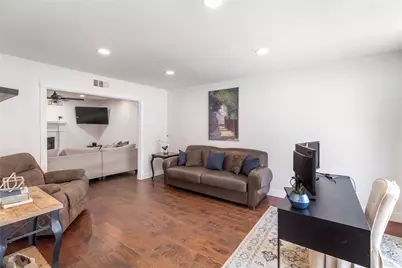 2906 Pacific Court, Irving, TX 75062 - Photo 20