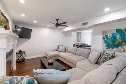 2906 Pacific Court, Irving, TX 75062 - Photo 6