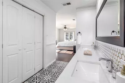 2906 Pacific Court, Irving, TX 75062 - Photo 16