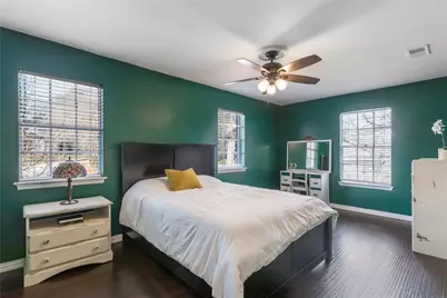 2906 Pacific Court, Irving, TX 75062 - Photo 24